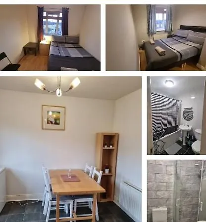1 Cozy Bedroom Near Airport And Centre 3people Апартаменты *